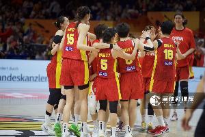 憾别八强！中国女篮止步世界杯 “中国女篮VS法国女篮”冲上热搜