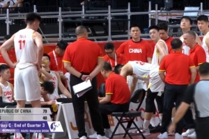 手感降温！中国男篮第三节仅13-10菲律宾 上半场两节均砍30+