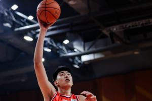 曝NCAA球队向徐昕提供200万美元报价 博主：用首轮秀级别薪水征战NCAA