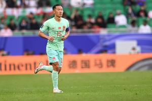 37岁吴曦挂帅亚运国足第一队长 攻防串联重任在肩