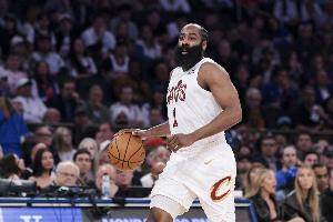 骑士随队记者：交易哈登并非要他扛起球队 期待其扮演三四当家角色