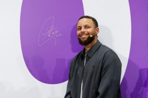 库里社媒分享中国行瞬间：携手Curry Brand与李宁首次开启中国之旅