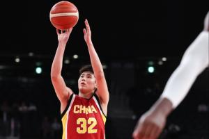 后生可畏！李悦洲敢打敢拼砍下11分5篮板4助攻