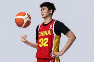 媒体人盛赞李悦洲夏训成果：三分与突破皆有显著提升