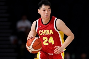 状态火热！崔永熙27分钟贡献10分12板4助1断 正负值+35冠绝全场