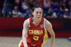 王思雨：请用新眼光看待这支年轻中国女篮 晋级八强是长期备战的回报