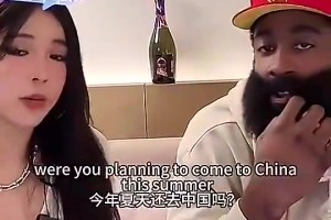 给周玲安吓一跳！登哥此前直播中表示：离开NBA后想来中国打球