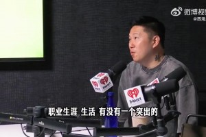 来看看拉文大学时期的扣篮训练，这是真的飘逸啊！