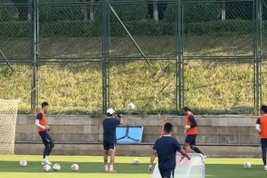 泰山VS深圳赛前发布会，唐田透露泽卡伤情不容乐观