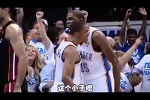 高中时的科比是如何打球的？那时就已经飞天遁地、攻防一体了