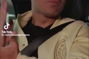防梅西有什么秘诀？卡塞米罗：客客气气打招呼 铲完立马说抱歉