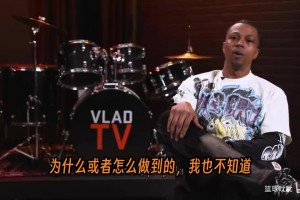 巴斯蒂安·特尔费尔在节目中聊到没人比篮球运动员泡到的妞更多
