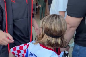 这是真的像！卢卡遇见“迷你版”的自己~