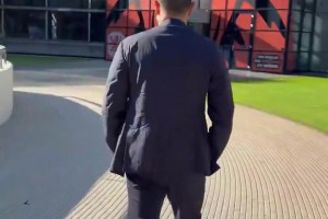 甲亢哥看C罗977球当场发疯！喊话：世界杯就该这么简单地踢⚽