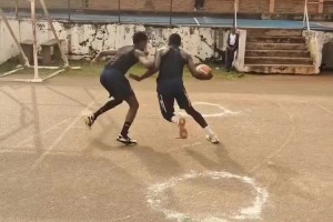解锁篮球新动作，一会儿尝试一下