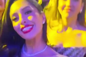 美爆啦 这么好看的瓦妮莎，谁忍得住？